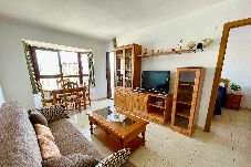 Apartment in Benidorm - Seaview apartment with pool at Torremar