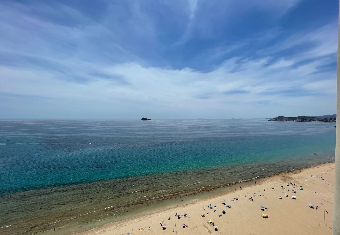 Apartment in Benidorm - Sea view apartment with pool at La Niña 