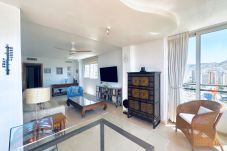 Apartment in Benidorm - Sea view apartment with pool at La Niña 