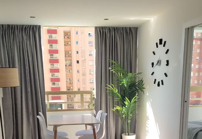 Apartment in Benidorm - Modern Apartment with Swimming Pool and Free Bikes Apartment in Benidorm - Modern Apartment with Swimming Pool and Free Bikes