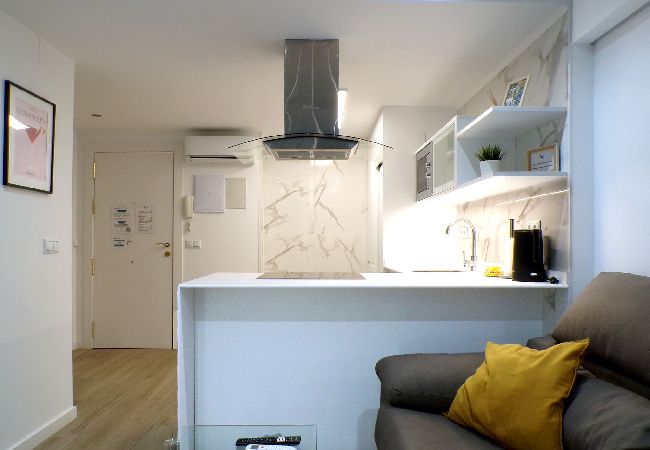 Apartment in Benidorm - Modern Apartment with Swimming Pool and Free Bikes Apartment in Benidorm - Modern Apartment with Swimming Pool and Free Bikes