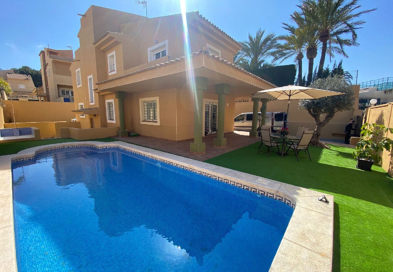 Villa in Benidorm - Villa Benidorm Levante Beach 