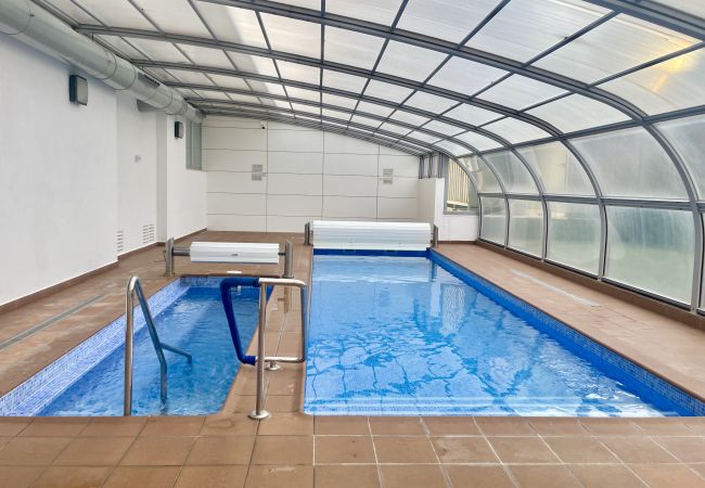 Apartment in Benidorm - Apartment with jacuzzi, sauna, gymnasium and swimming pool Apartment in Benidorm - Apartment with jacuzzi, sauna, gymnasium and swimming pool