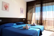 Apartment in Benidorm - Apartment with jacuzzi, sauna, gymnasium and swimming pool