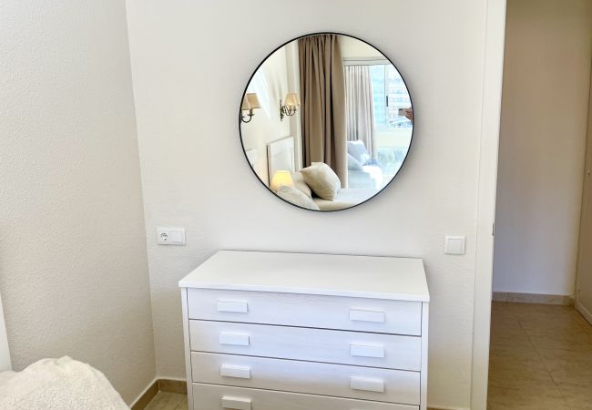 Apartment in Benidorm - Relax and Comfort: Refurbished Apartment with Swimming Pool, close to the beach Apartment in Benidorm - Relax and Comfort: Refurbished Apartment with Swimming Pool, close to the beach