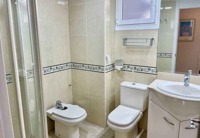 Apartment in Benidorm - Relax and Comfort: Refurbished Apartment with Swimming Pool, close to the beach Apartment in Benidorm - Relax and Comfort: Refurbished Apartment with Swimming Pool, close to the beach