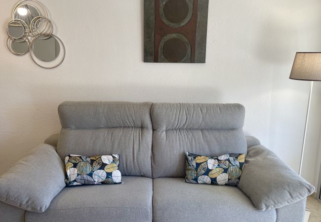 Apartment in Benidorm - Relax and Comfort: Refurbished Apartment with Swimming Pool, close to the beach Apartment in Benidorm - Relax and Comfort: Refurbished Apartment with Swimming Pool, close to the beach