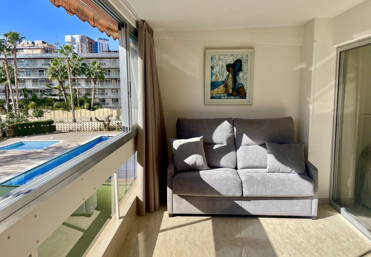 Apartment in Benidorm - Relax and Comfort: Refurbished Apartment with Swimming Pool, close to the beach