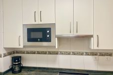 Apartment in Benidorm - Relax and Comfort: Refurbished Apartment with Swimming Pool, close to the beach