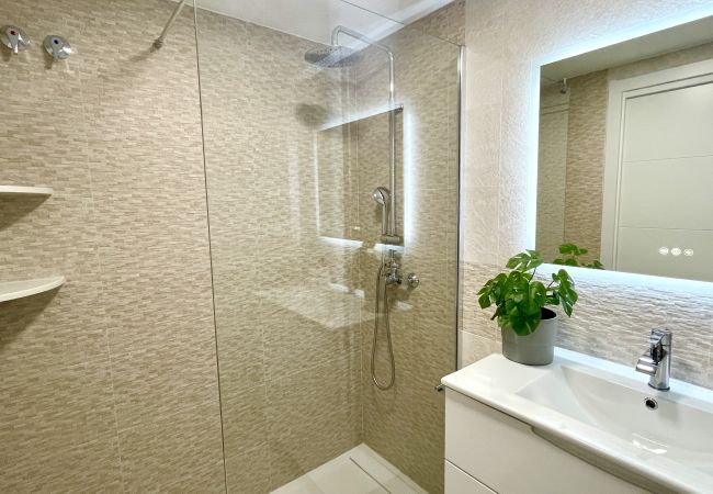 Apartment in Benidorm - Two bedroom apartment next to the Sunday Market in Benidorm Apartment in Benidorm - Two bedroom apartment next to the Sunday Market in Benidorm
