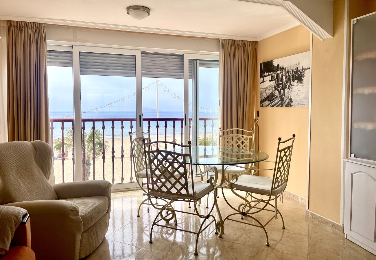 Apartment in Benidorm - Sea Front apartment, Pool & Parking