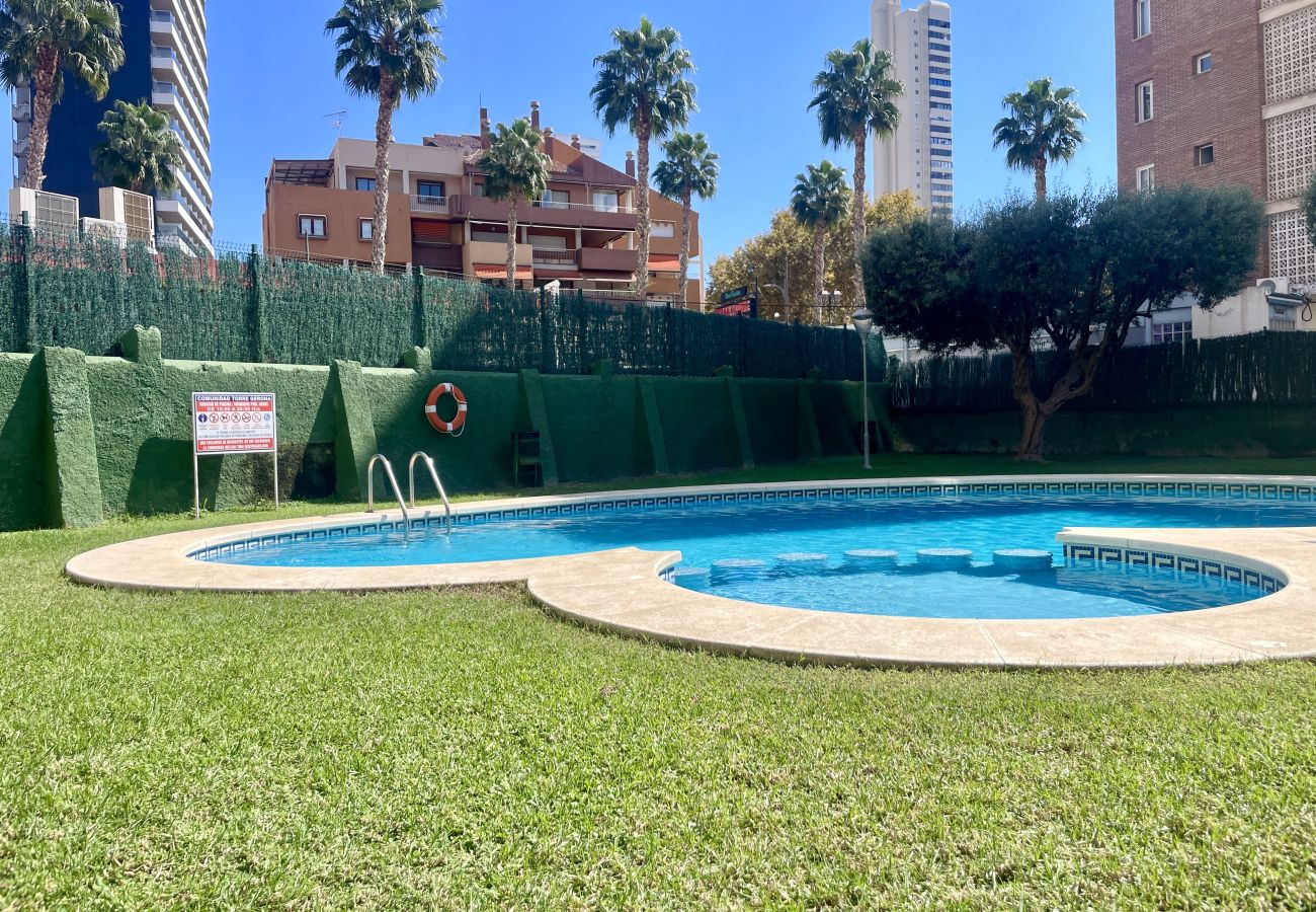 Apartment in Benidorm - 2-Bedroom Apartment with Pool in Torre Gerona near Levante Beach
